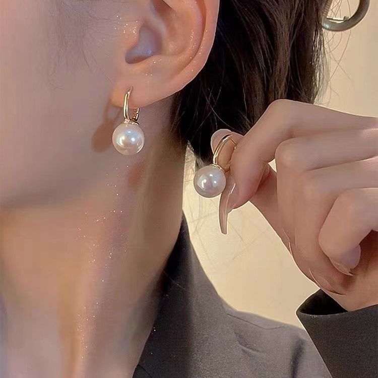 Elegant Retro Pearl Earrings Women's Fashion