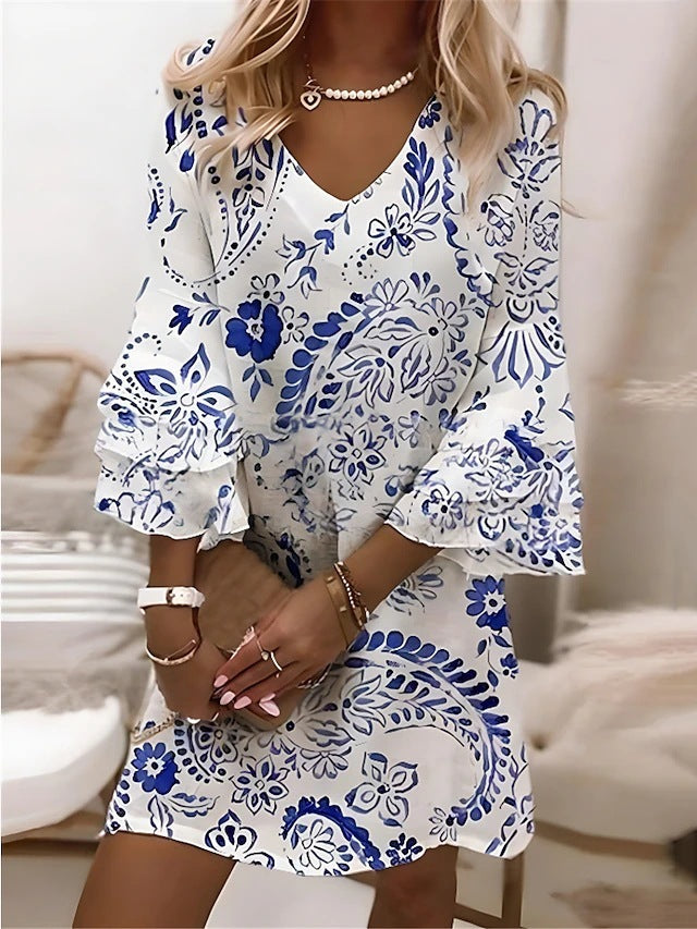 Ladies New V-neck Printed Bell Sleeve Dress