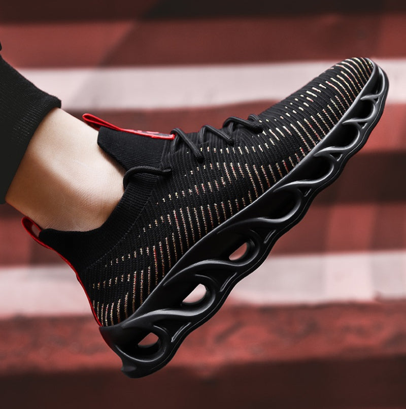 Flying woven hollow running shoes