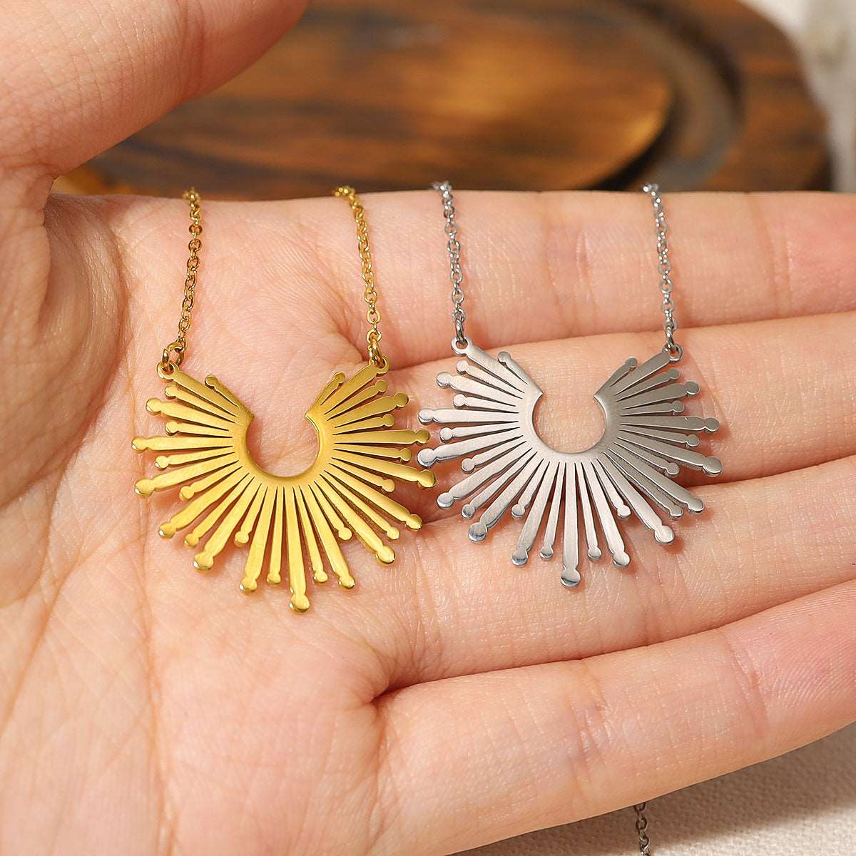 18K Titanium Steel Sunflower Necklace Women's Necklace