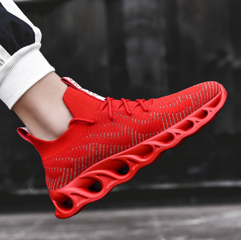 Flying woven hollow running shoes