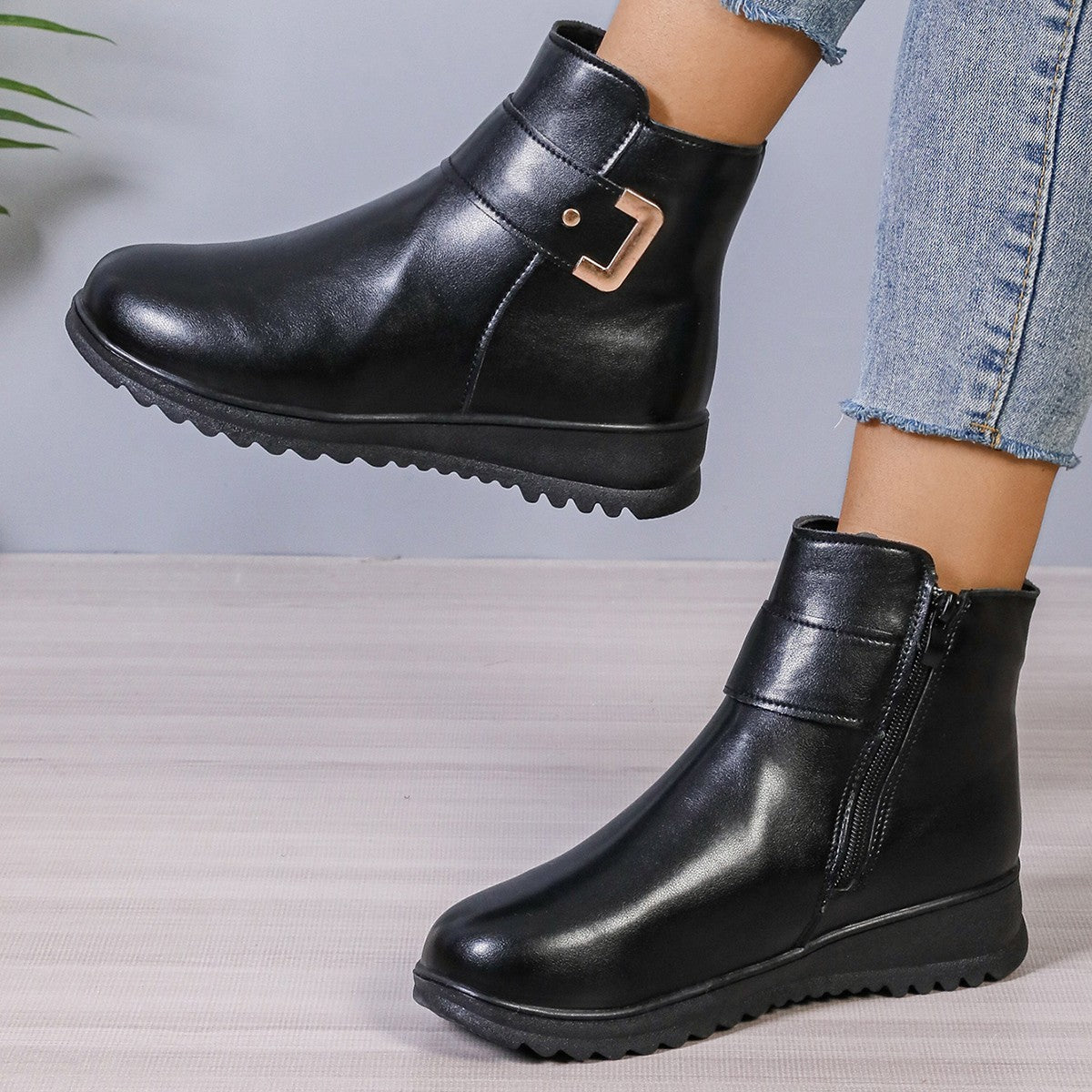 Winter Fleece Boots With Side Zipper Design Fashion Simple Non-slip Ankle Boots For Women Warm Pu Leather Shoes