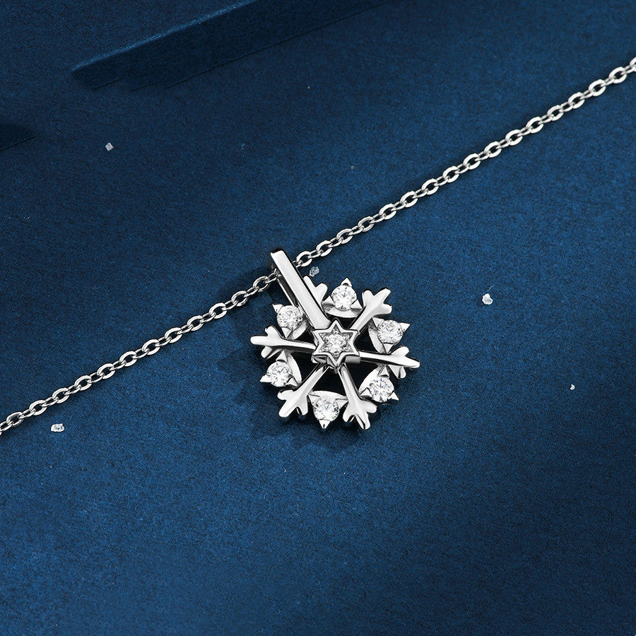 Rotatable 925 Silver Snowflake Necklace Women Luxury Niche Design Shiny Rhinestone Jewelry Autumn And Winter Birthday Gift For Friends