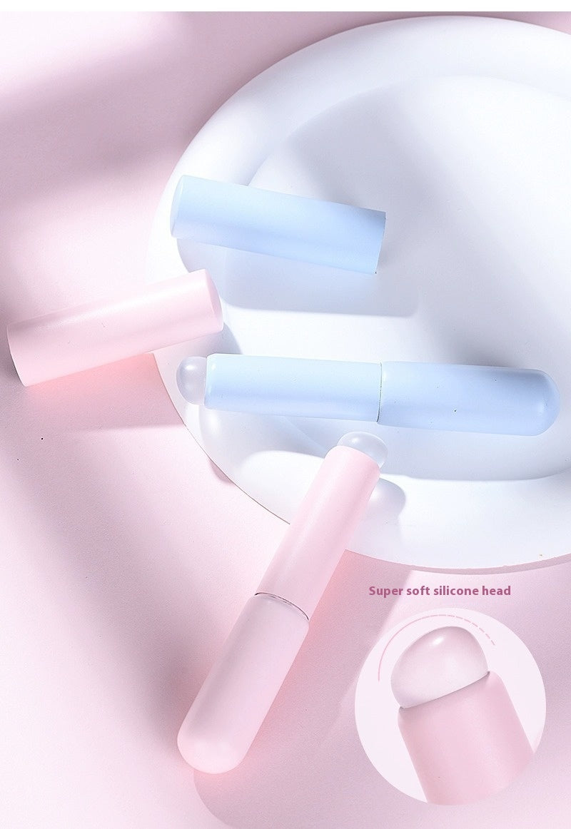 Upgrade Q Soft Portable Silicone Lip Brush