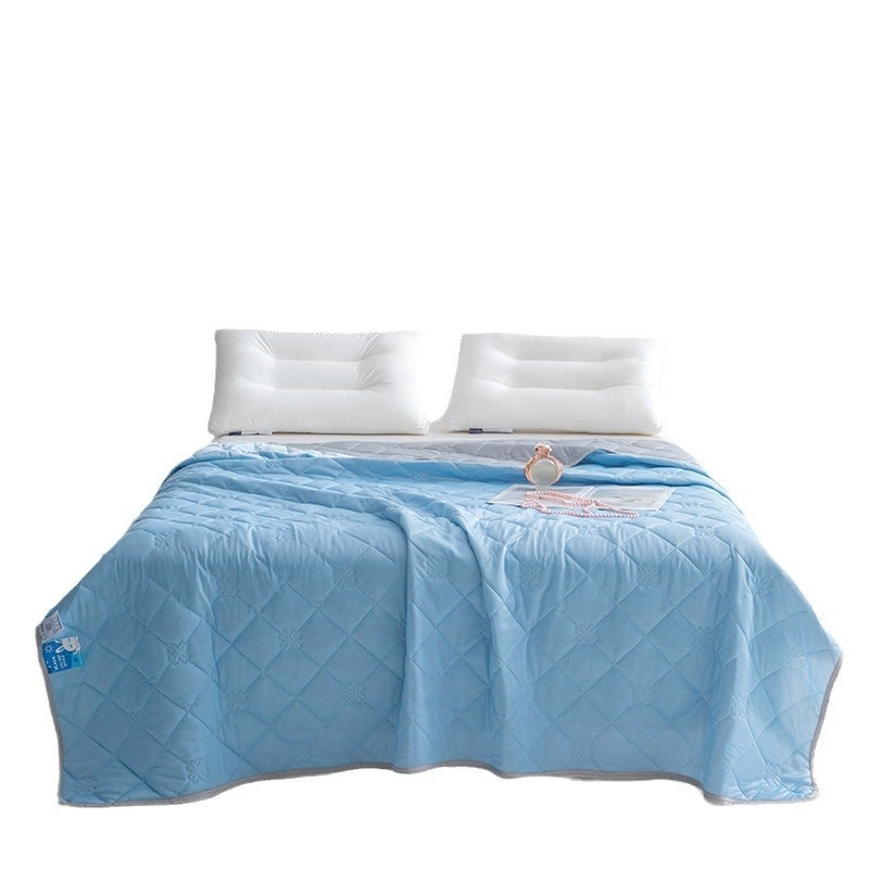 Cool Silk Summer Quilt Solid Color Printing Airable Cover Product information: Size: 70 * 100cm random color, 100 x150cm,150 x200cm,200X230cm Weaving process: quilting Fabric material: cool fiber Printing and dyeing process: reactive printing and dyeing F