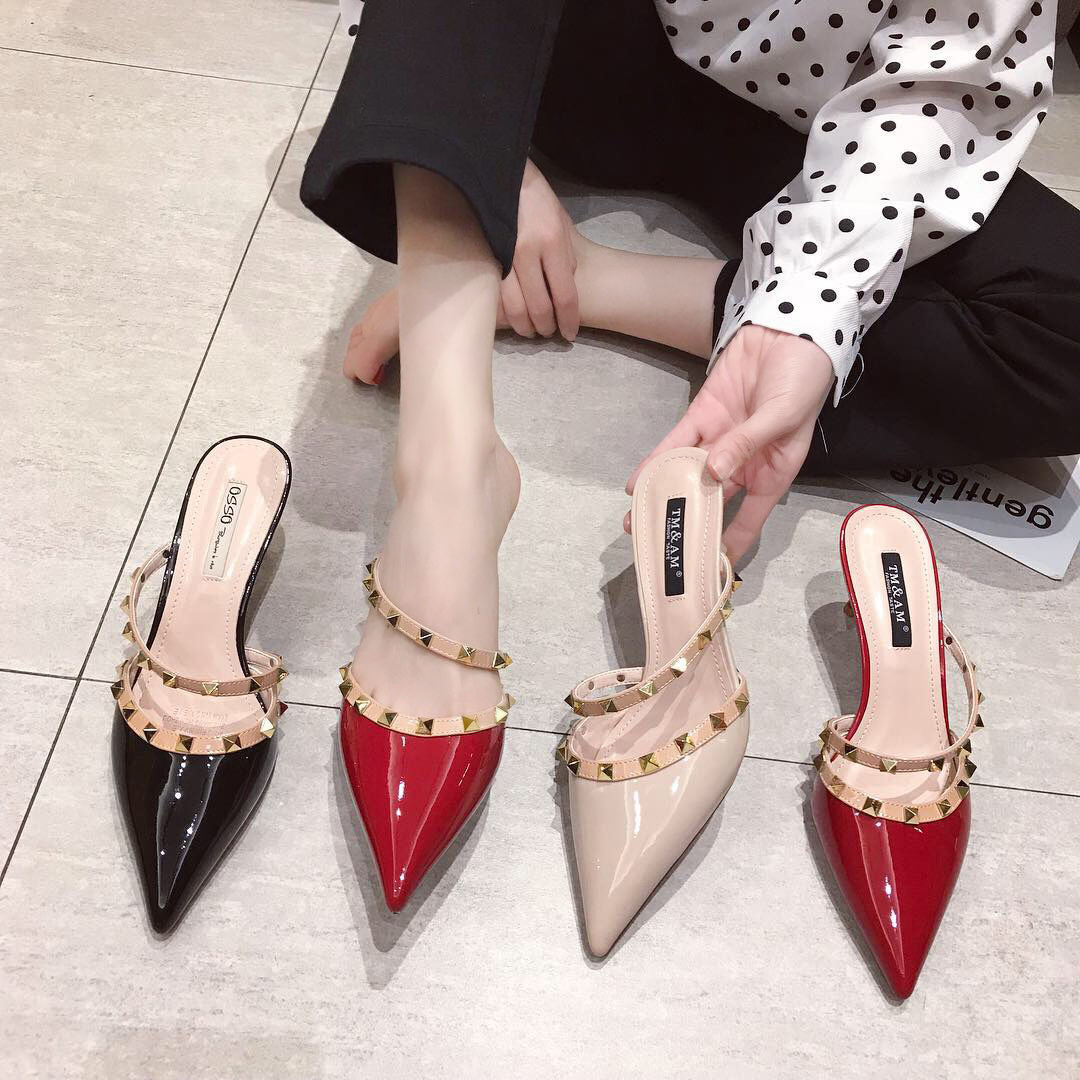 New Fashion Pointed Head Fine Heel High With A Word With Rivets Sandals